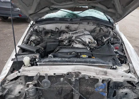 1998 Toyota 4Runner Sr5 V6 Limited from USA, damaged, VIN JT3HN87R2W0172986